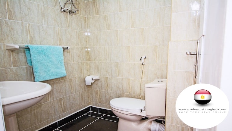 Poolside Vacation Rental With A Renovated Bathroom In Hurghada - Book Tiba Resort P4 on www.apartmentsinhurghada.com -